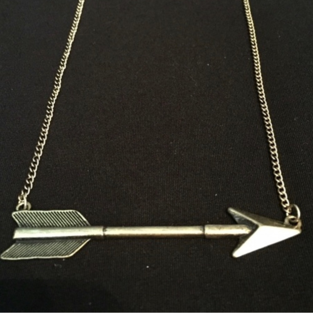 Arrow necklace